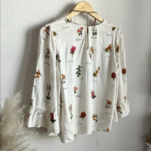 ZARA BASIC Floral Bell Sleeve Blouse Top Cream Ivory Size S - Picture 5 of 6